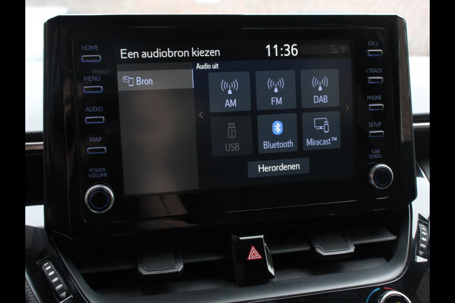Toyota Corolla 1.8 Hybrid Comfort Climate control Navigatie Cruise control LED Achteruitrij camera Apple Carplay/ Android Auto