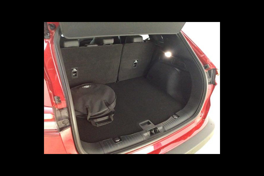 Ford Kuga 2.5 PHEV Active X 243pk | Driver Assistance Pack | Wegklapbare Trekhaak | Technology Pack | Winterpack | AGR Stoelen | 2.100kg Trekgewicht | Verlengde Fabrieksgarantie tot 08-2028
