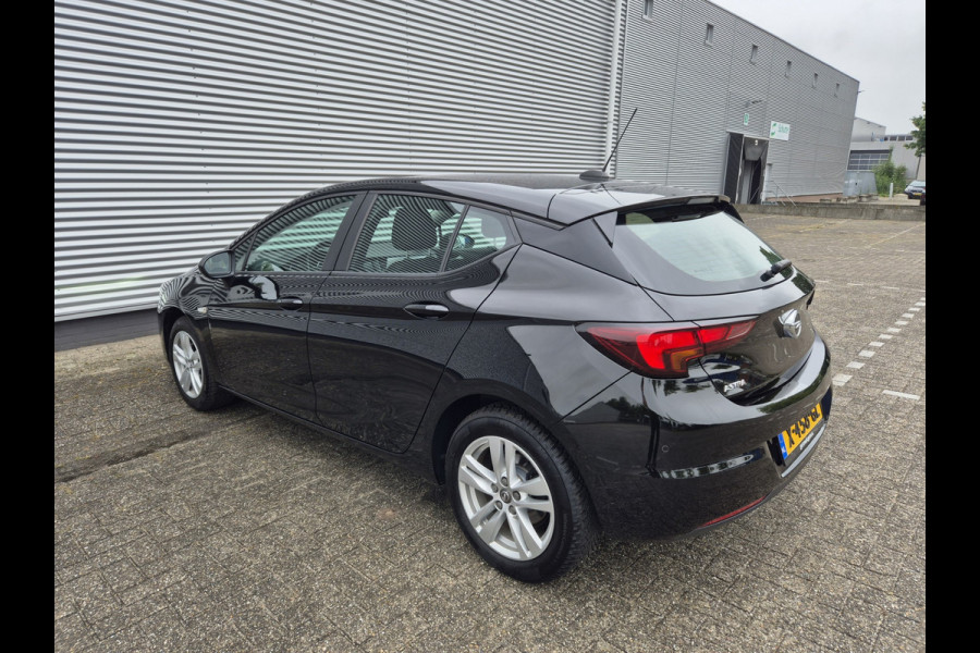 Opel Astra 1.4 Business Automaat, airco,cruise,navigatie/achteruitrijcamera,parkeersensoren,