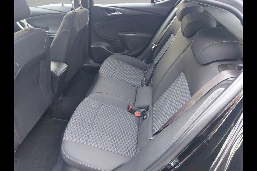 Opel Astra 1.4 Business Automaat, airco,cruise,navigatie/achteruitrijcamera,parkeersensoren,