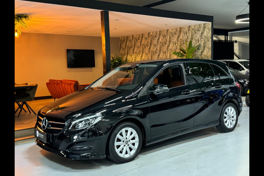 Mercedes-Benz B-Klasse 180 Urban Style Edition Garantie Camera PDC Cruise Navi Clima Led Rijklaar
