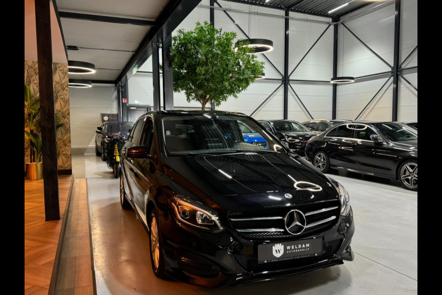 Mercedes-Benz B-Klasse 180 Urban Style Edition Garantie Camera PDC Cruise Navi Clima Led Rijklaar