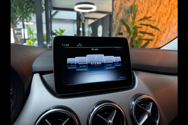 Mercedes-Benz B-Klasse 180 Urban Style Edition Garantie Camera PDC Cruise Navi Clima Led Rijklaar