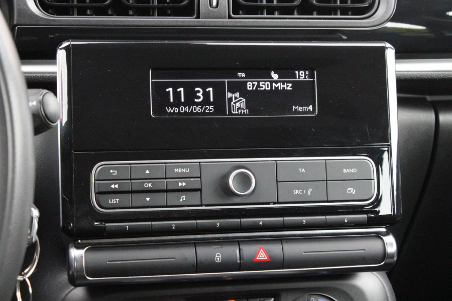 Citroën C3 1.2 110PK AUTOMAAT FEEL | TREKHAAK | AIRCO | CRUISE CONTROL | LAGE KM STAND! |