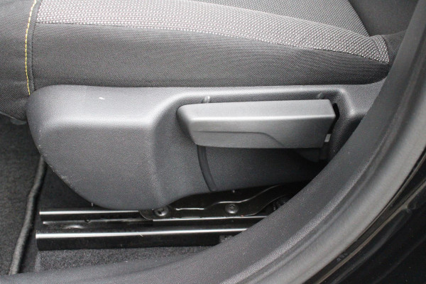 Citroën C3 1.2 110PK AUTOMAAT FEEL | TREKHAAK | AIRCO | CRUISE CONTROL | LAGE KM STAND! |