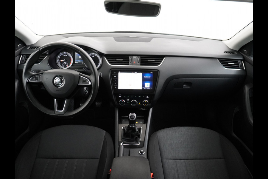 Škoda Octavia Combi T116PK Navi Ecc Canton-HiFi PDC-a+v Apple Carplay Android 17"LM StoelverwardCruise Control DABWlan Bluetooth Chroom-pack Led Keyless Regen-Lichtsensor Lmv Smartlink Greentech Business Edition Plus 1e Eigenaar Orig.NLse auto EURO6 b-label