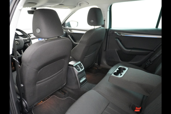 Škoda Octavia Combi T116PK Navi Ecc Canton-HiFi PDC-a+v Apple Carplay Android 17"LM StoelverwardCruise Control DABWlan Bluetooth Chroom-pack Led Keyless Regen-Lichtsensor Lmv Smartlink Greentech Business Edition Plus 1e Eigenaar Orig.NLse auto EURO6 b-label