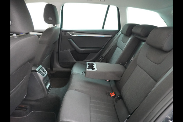 Škoda Octavia Combi T116PK Navi Ecc Canton-HiFi PDC-a+v Apple Carplay Android 17"LM StoelverwardCruise Control DABWlan Bluetooth Chroom-pack Led Keyless Regen-Lichtsensor Lmv Smartlink Greentech Business Edition Plus 1e Eigenaar Orig.NLse auto EURO6 b-label