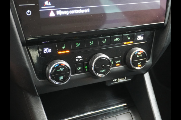 Škoda Octavia Combi T116PK Navi Ecc Canton-HiFi PDC-a+v Apple Carplay Android 17"LM StoelverwardCruise Control DABWlan Bluetooth Chroom-pack Led Keyless Regen-Lichtsensor Lmv Smartlink Greentech Business Edition Plus 1e Eigenaar Orig.NLse auto EURO6 b-label