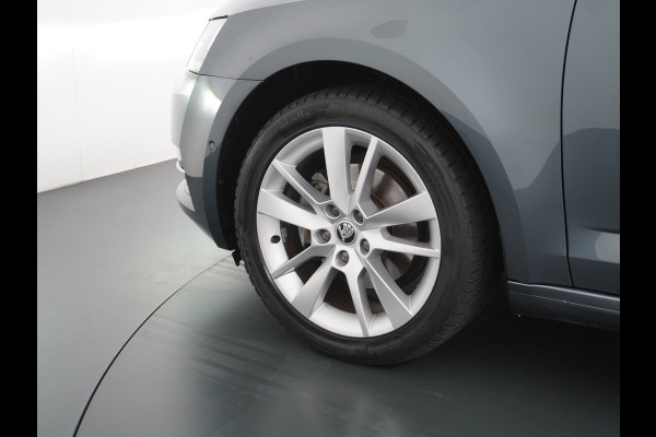 Škoda Octavia Combi T116PK Navi Ecc Canton-HiFi PDC-a+v Apple Carplay Android 17"LM StoelverwardCruise Control DABWlan Bluetooth Chroom-pack Led Keyless Regen-Lichtsensor Lmv Smartlink Greentech Business Edition Plus 1e Eigenaar Orig.NLse auto EURO6 b-label