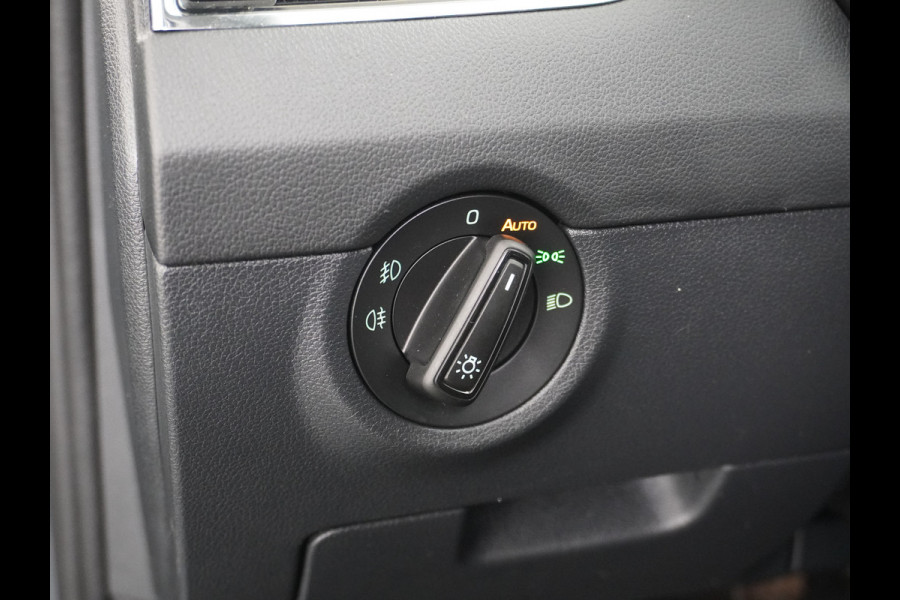Škoda Octavia Combi T116PK Navi Ecc Canton-HiFi PDC-a+v Apple Carplay Android 17"LM StoelverwardCruise Control DABWlan Bluetooth Chroom-pack Led Keyless Regen-Lichtsensor Lmv Smartlink Greentech Business Edition Plus 1e Eigenaar Orig.NLse auto EURO6 b-label