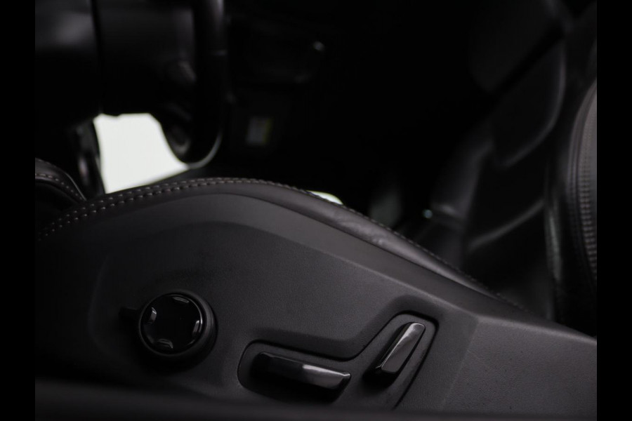 Volvo V60 2.0 T6 Twin Engine AWD R-Design | Stoelventilatie | Trekhaak | Leder | Massage | Achterbankverwarming | Camera | Adaptive cruise | Carplay | Full LED | 19'' lichtmetalen velgen