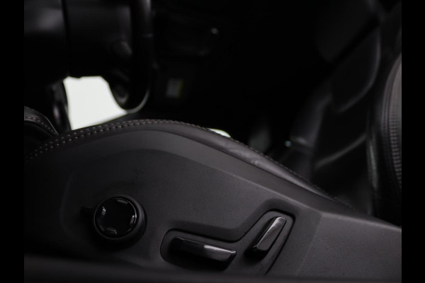 Volvo V60 2.0 T6 Twin Engine AWD R-Design | Stoelventilatie | Trekhaak | Leder | Massage | Achterbankverwarming | Camera | Adaptive cruise | Carplay | Full LED | 19'' lichtmetalen velgen