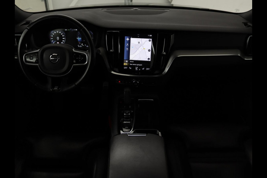 Volvo V60 2.0 T6 Twin Engine AWD R-Design | Stoelventilatie | Trekhaak | Leder | Massage | Achterbankverwarming | Camera | Adaptive cruise | Carplay | Full LED | 19'' lichtmetalen velgen