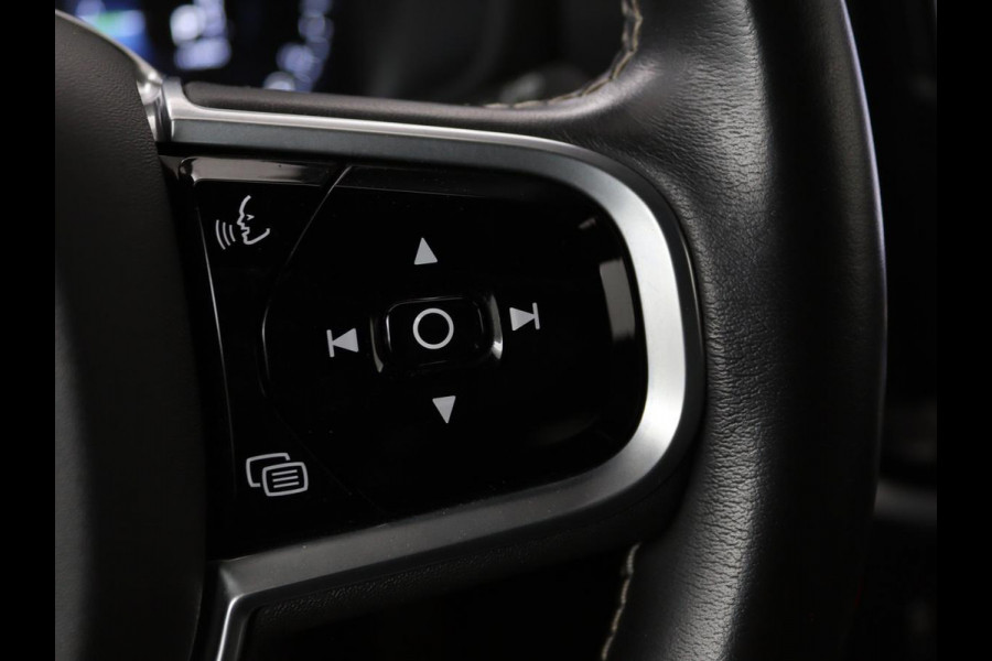 Volvo V60 2.0 T6 Twin Engine AWD R-Design | Stoelventilatie | Trekhaak | Leder | Massage | Achterbankverwarming | Camera | Adaptive cruise | Carplay | Full LED | 19'' lichtmetalen velgen