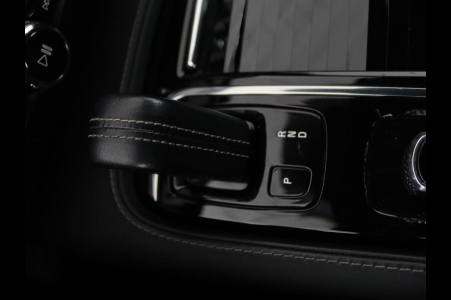 Volvo V60 2.0 T6 Twin Engine AWD R-Design | Stoelventilatie | Trekhaak | Leder | Massage | Achterbankverwarming | Camera | Adaptive cruise | Carplay | Full LED | 19'' lichtmetalen velgen