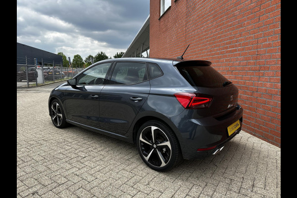 Seat Ibiza 1.0 TSI 110pk DSG FR Navigatie Apple Carplay / Android Auto Parkeersensoren Camera Adaptive Cruise Control Stoelverwarming Ledverlichting Virtual Cockpit Getinte ramen Climate Control
