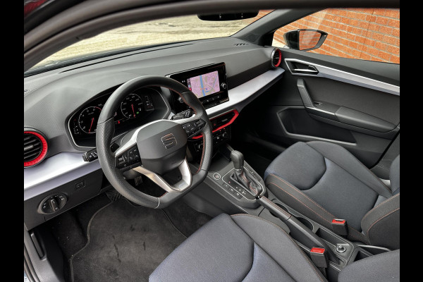 Seat Ibiza 1.0 TSI 110pk DSG FR Navigatie Apple Carplay / Android Auto Parkeersensoren Camera Adaptive Cruise Control Stoelverwarming Ledverlichting Virtual Cockpit Getinte ramen Climate Control