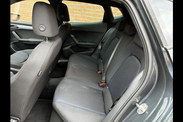 Seat Ibiza 1.0 TSI 110pk DSG FR Navigatie Apple Carplay / Android Auto Parkeersensoren Camera Adaptive Cruise Control Stoelverwarming Ledverlichting Virtual Cockpit Getinte ramen Climate Control