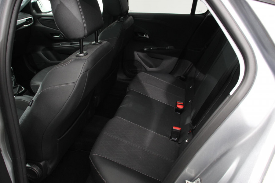 Opel Corsa 1.2 Sport | Panoramadak | Navigatie / Apple Carplay/Android Auto | 360* Camera | Stoel\Stuurverwarming | Lane Assist | DAB | Virtual Cockpit |