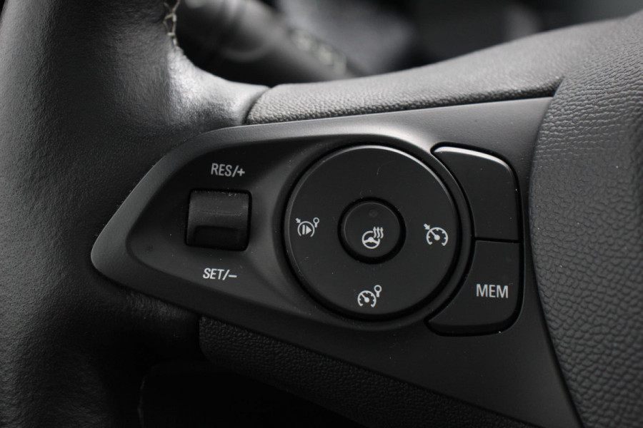 Opel Corsa 1.2 Sport | Panoramadak | Navigatie / Apple Carplay/Android Auto | 360* Camera | Stoel\Stuurverwarming | Lane Assist | DAB | Virtual Cockpit |