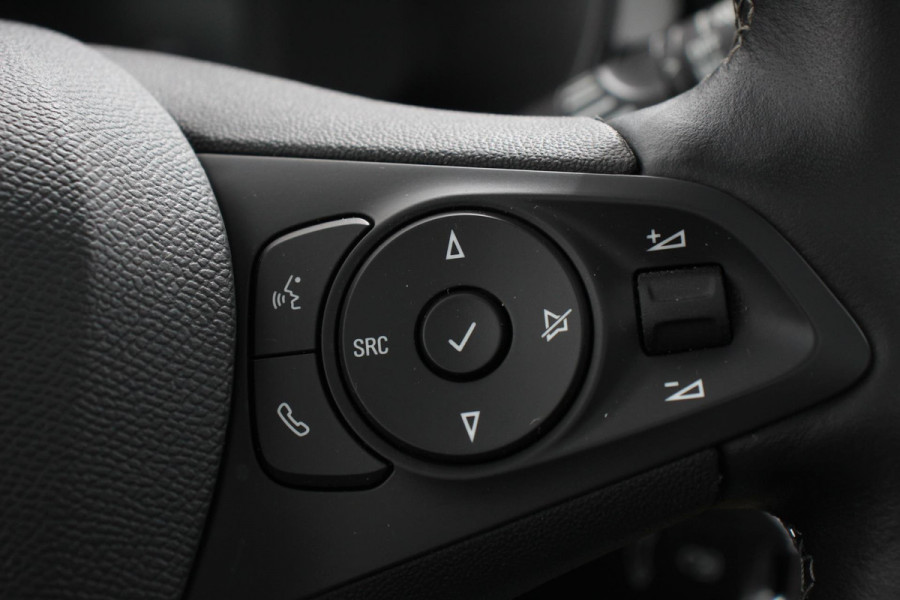Opel Corsa 1.2 Sport | Panoramadak | Navigatie / Apple Carplay/Android Auto | 360* Camera | Stoel\Stuurverwarming | Lane Assist | DAB | Virtual Cockpit |