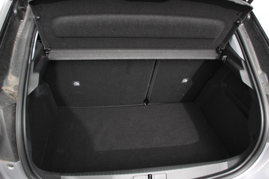 Opel Corsa 1.2 Sport | Panoramadak | Navigatie / Apple Carplay/Android Auto | 360* Camera | Stoel\Stuurverwarming | Lane Assist | DAB | Virtual Cockpit |