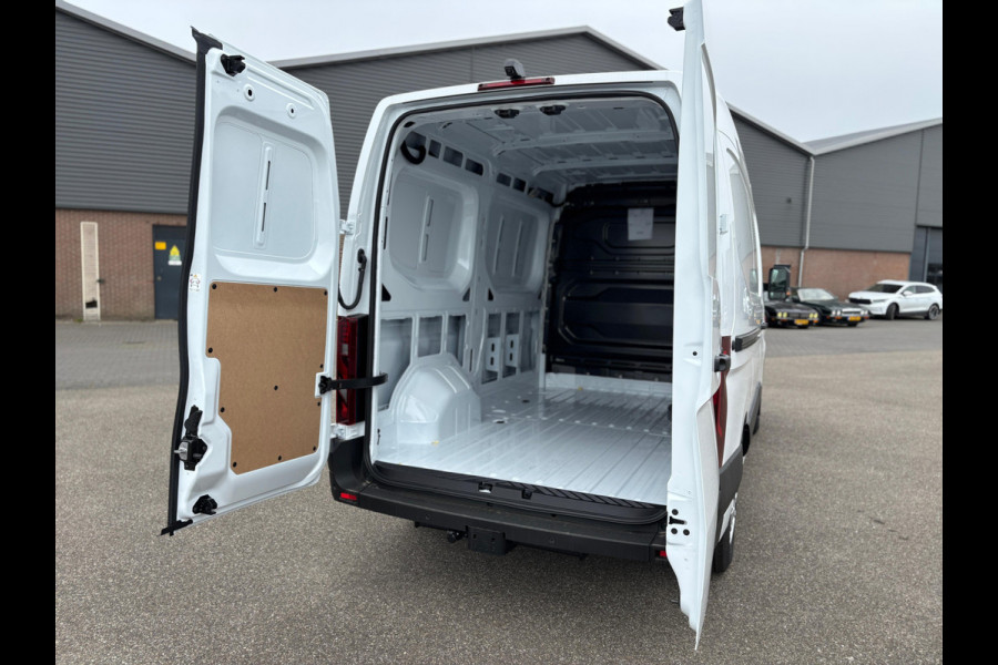 Renault Master T35 2.0 DCI 150 PK L2H2 RED EDITION TREKHAAK PACK STORAGE CAMERA