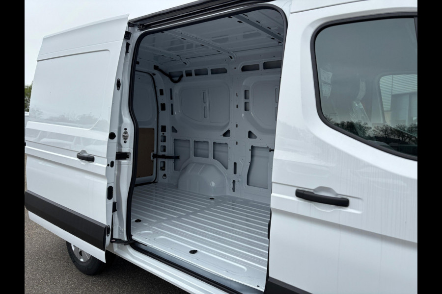 Renault Master T35 2.0 DCI 150 PK L2H2 RED EDITION TREKHAAK PACK STORAGE CAMERA