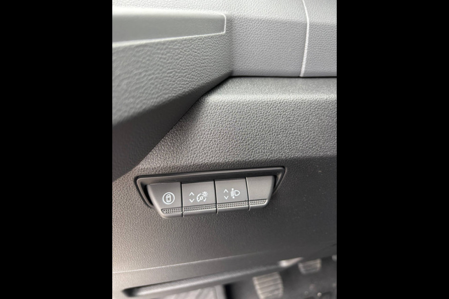 Renault Master T35 2.0 DCI 150 PK L2H2 RED EDITION TREKHAAK PACK STORAGE CAMERA