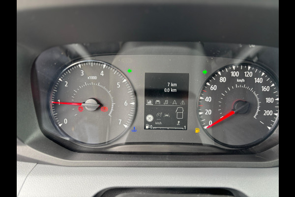 Renault Master T35 2.0 DCI 150 PK L2H2 RED EDITION TREKHAAK PACK STORAGE CAMERA