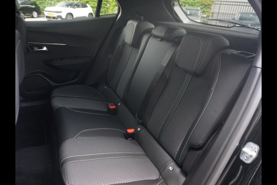 Peugeot e-2008 EV GT 54 kWh