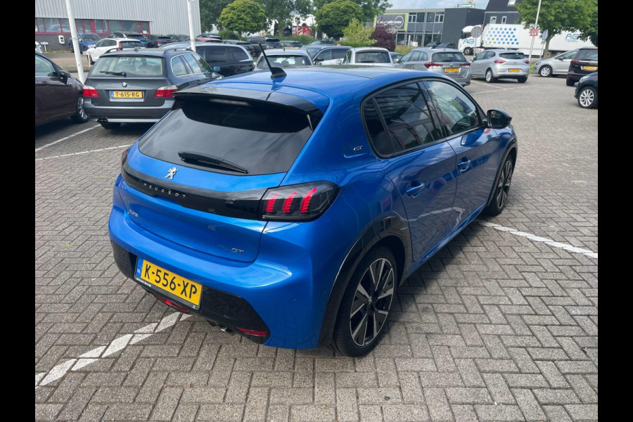 Peugeot 208 1.2 PureTech GT / panoramadak / trekhaak