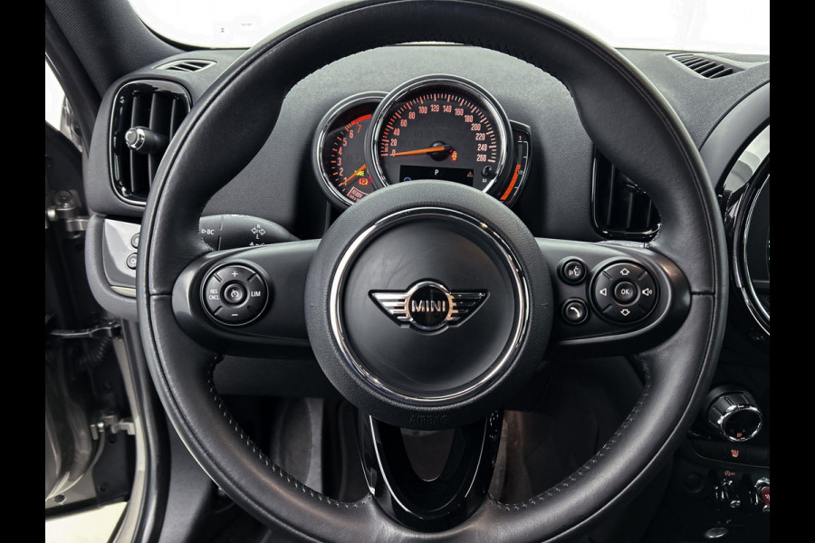 MINI Countryman 1.5 One Salt (NL-auto, Dealer onderH, Navi, Cruise Con, Automaat, Airco, Etc)