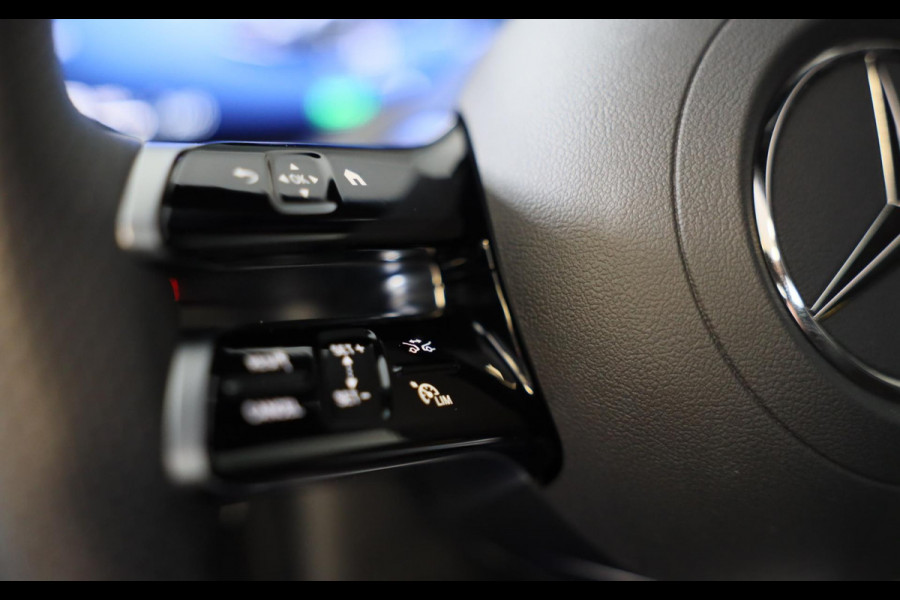 Mercedes-Benz CLA-Klasse 250 e AMG 45 Look / FACELIFT / ACC / Memory / Lane Assist / 360 Camera / Dode Hoek / Open Pano / 19 Inch