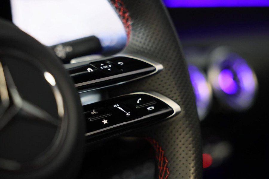 Mercedes-Benz CLA-Klasse 250 e AMG 45 Look / FACELIFT / ACC / Memory / Lane Assist / 360 Camera / Dode Hoek / Open Pano / 19 Inch
