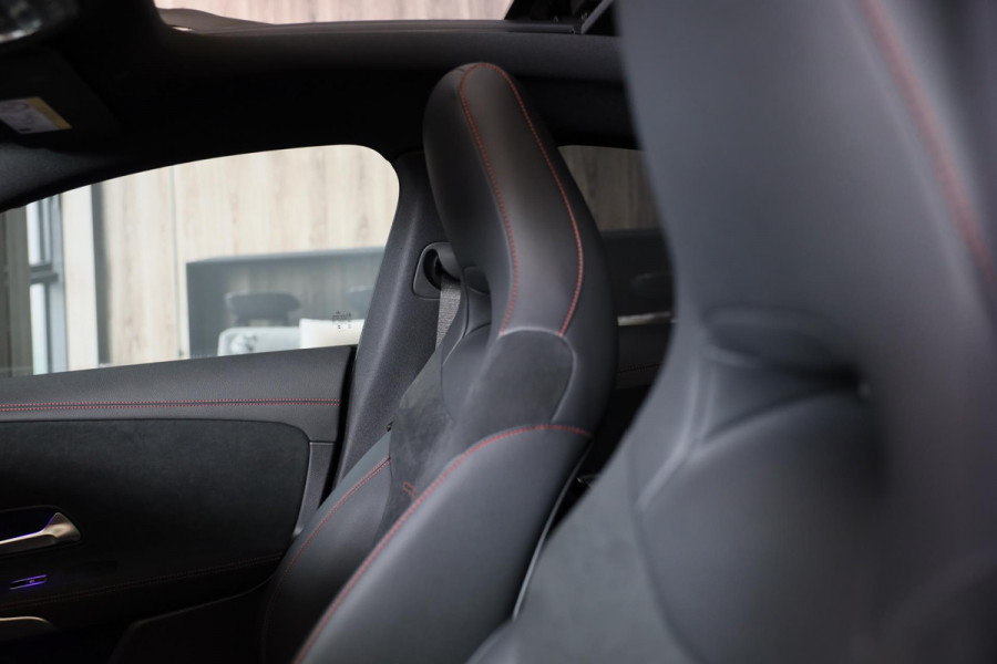 Mercedes-Benz CLA-Klasse 250 e AMG 45 Look / FACELIFT / ACC / Memory / Lane Assist / 360 Camera / Dode Hoek / Open Pano / 19 Inch