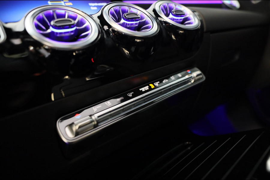 Mercedes-Benz CLA-Klasse 250 e AMG 45 Look / FACELIFT / ACC / Memory / Lane Assist / 360 Camera / Dode Hoek / Open Pano / 19 Inch