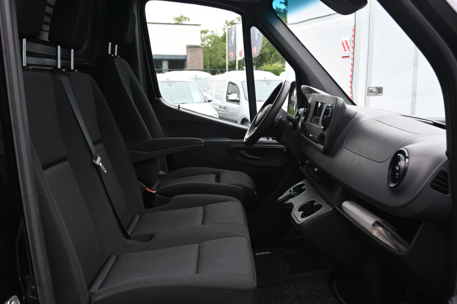 Mercedes-Benz Sprinter 317 CDI L2H2 3500 KG trekhaak, Camera, Cruise control