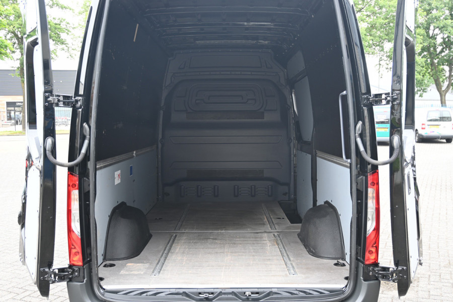 Mercedes-Benz Sprinter 317 CDI L2H2 3500 KG trekhaak, Camera, Cruise control