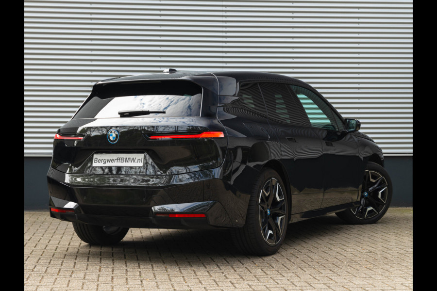 BMW iX xDrive50 - Luchtvering - Integral Active Steering - Driving Ass Prof
