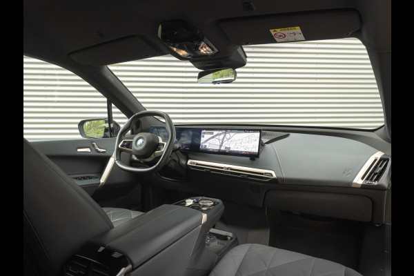 BMW iX xDrive50 - Luchtvering - Integral Active Steering - Driving Ass Prof