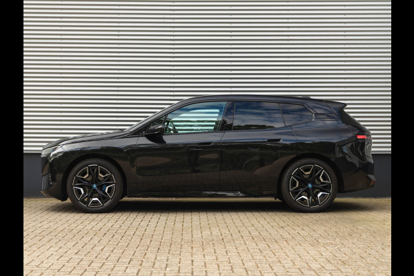 BMW iX xDrive50 - Luchtvering - Integral Active Steering - Driving Ass Prof