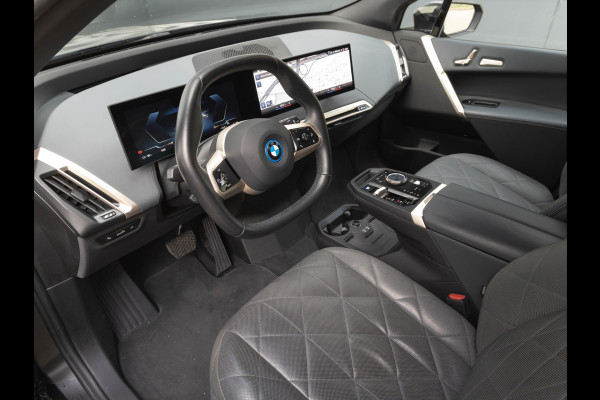 BMW iX xDrive50 - Luchtvering - Integral Active Steering - Driving Ass Prof