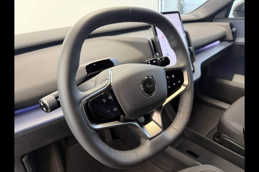 Volvo EX30 Single Motor Extended Range Plus 69 kWh 19'lmv !! 2e Pinksterdag zijn wij geopend van 12.00 tot 17.00u !!