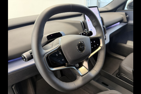 Volvo EX30 Single Motor Extended Range Plus 69 kWh 19'lmv !! 2e Pinksterdag zijn wij geopend van 12.00 tot 17.00u !!