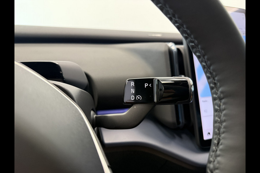 Volvo EX30 Single Motor Extended Range Plus 69 kWh 19'lmv !! 2e Pinksterdag zijn wij geopend van 12.00 tot 17.00u !!