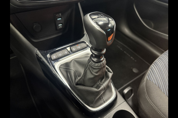 Opel Crossland X 1.2 Turbo 120 Jaar Edition Navigatie CruiseControl 17'lmv !! 2e Pinksterdag zijn wij geopend van 12.00 tot 17.00u !!