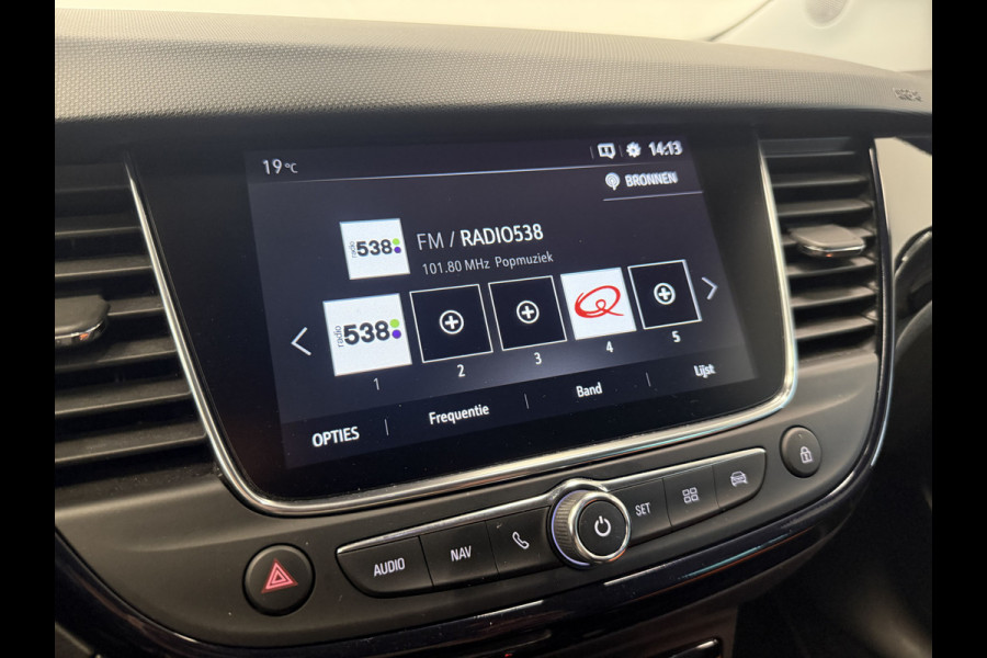 Opel Crossland X 1.2 Turbo 120 Jaar Edition Navigatie CruiseControl 17'lmv !! 2e Pinksterdag zijn wij geopend van 12.00 tot 17.00u !!