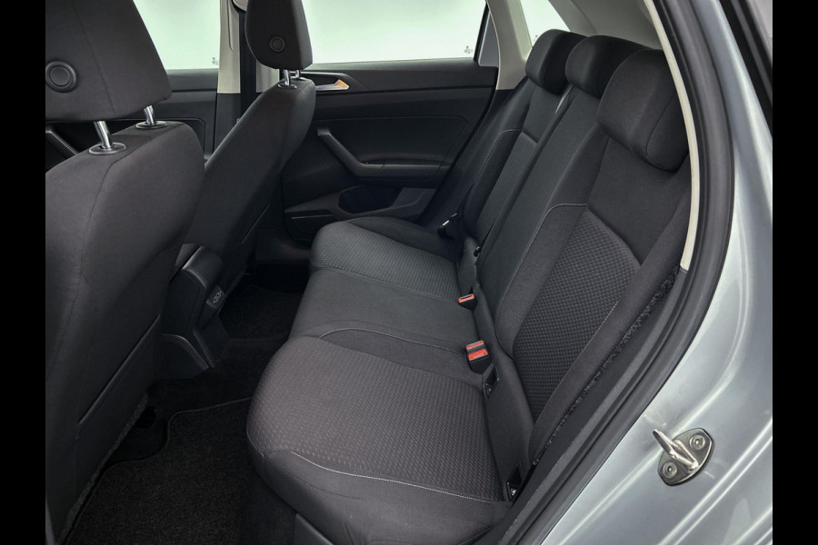 Volkswagen Polo 1.0 TSI Comfortline (NL-auto, Navi, Digitale Dash, Parkeersensoren, APP-Connect, Climate Con, Cruise Con, Etc)